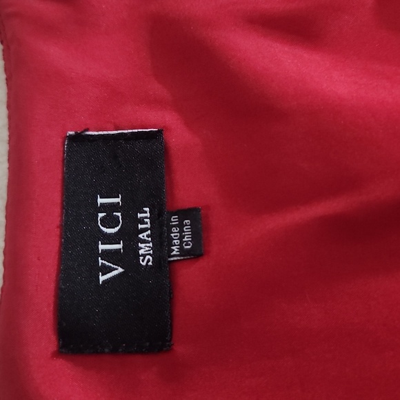 VICI WOMEN'S DREES SIZE SMALL. COLOR RED - VINE. - Picture 2 of 9